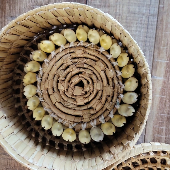 Shell basket with coasters - Picture 3 of 4
